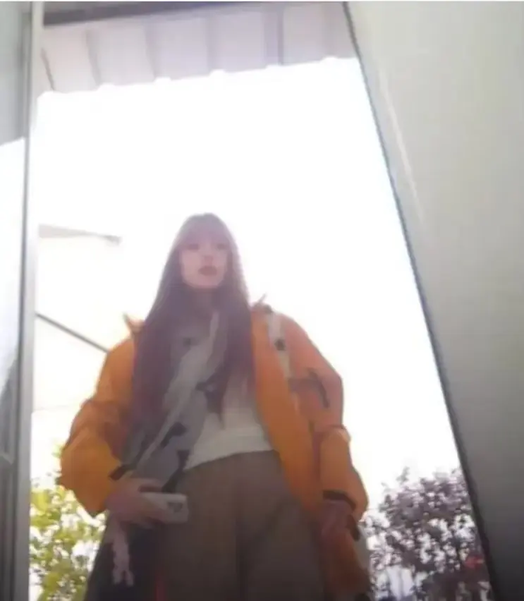 《抖音木木》木木同学岛遇写真_海岛度假风视觉盛宴_碧海蓝天椰林沙滩_少女与海风交织的梦幻瞬间_242P30V高清完整版_百度网盘_夸克_迅雷下载~椰林海风中的夏日少女梦_《抖音木木》木木同学_可...